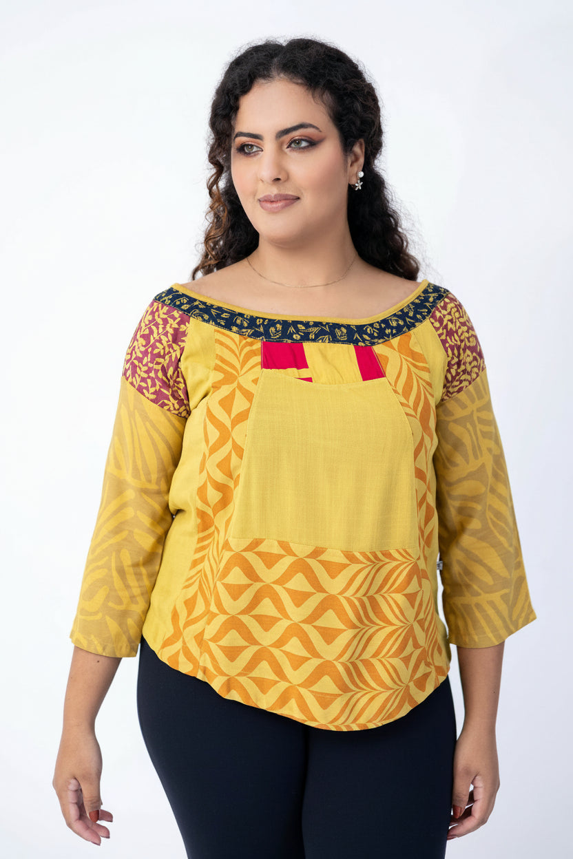Blusa em patchwork com decote canoa