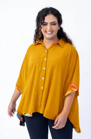 Blusa com detalhes estampados