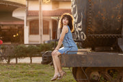 Vestido tubo curto em linho com detalhes estampados